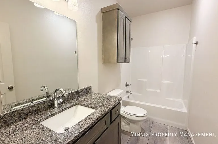5508 Kemper St #1 — Photo 8