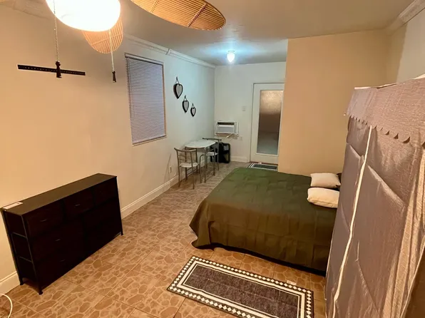 (undisclosed Address), Hollywood, FL 33021