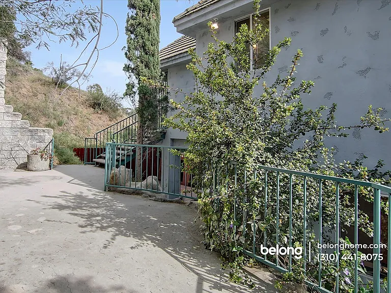 8527 Wonderland Ave — Photo 6