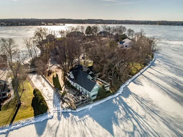 N60W38598 Blackhawk DRIVE, Oconomowoc, WI 53066
