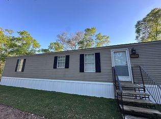 3382 Lakeshore Dr, Chipley, FL 32428