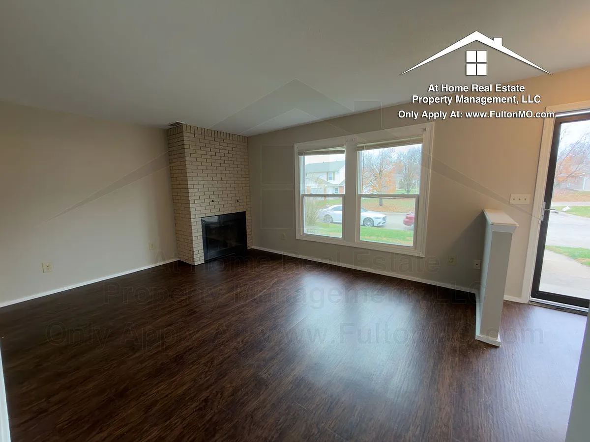 Building Photo - 1822 Springdale Ct