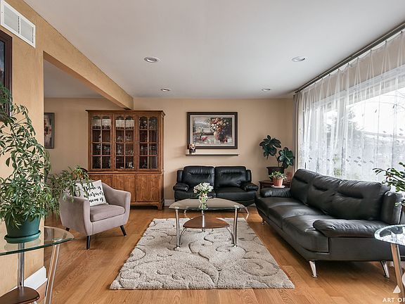 2nd image of 10407 Winter Park Dr