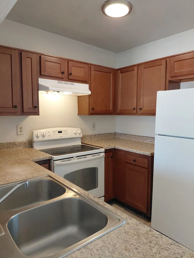 1301 E. Drexel Road — Photo 2