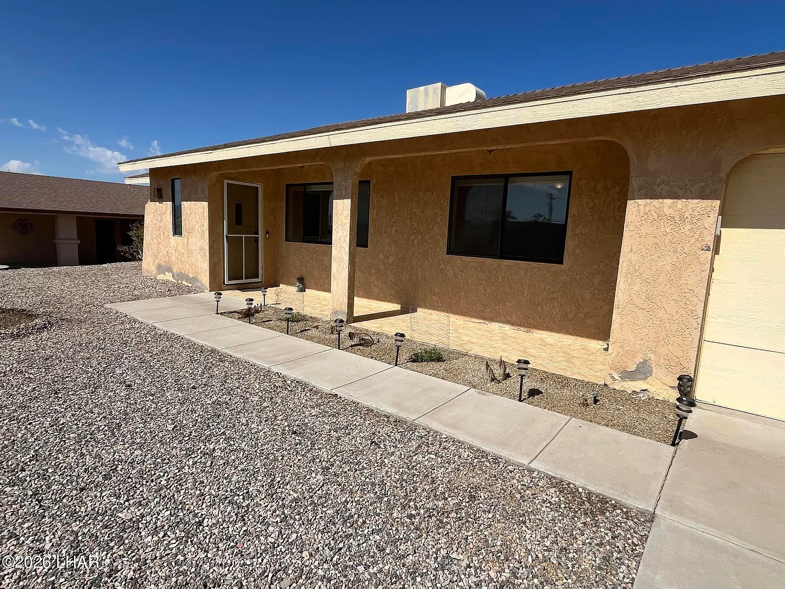 2 bed, 2.0 bath, 1278 sqft, $2,000 — Photo 2