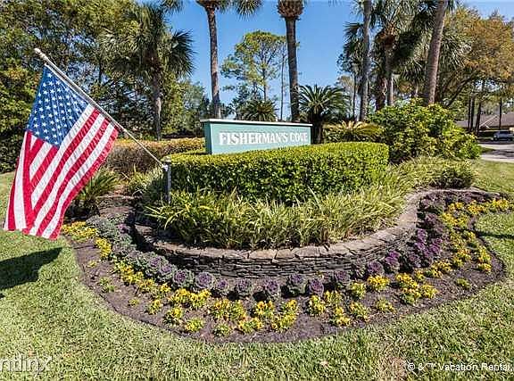 Fisherman Cove's Charm