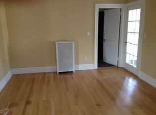 115 Quaker Ln S #2, West Hartford, CT 06119
