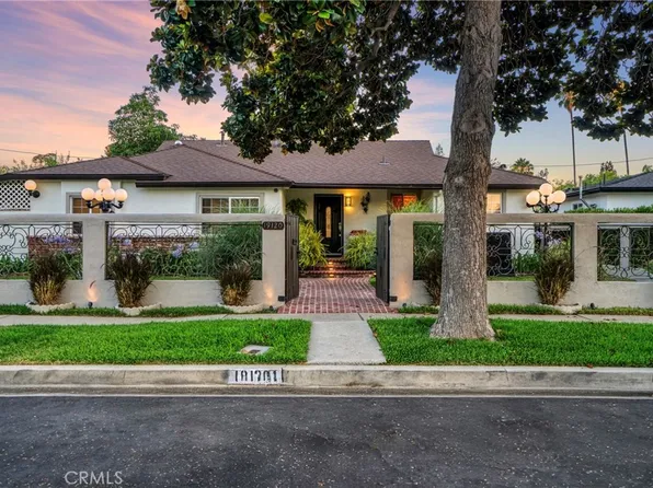 19120 Hartland St, Reseda, CA 91335