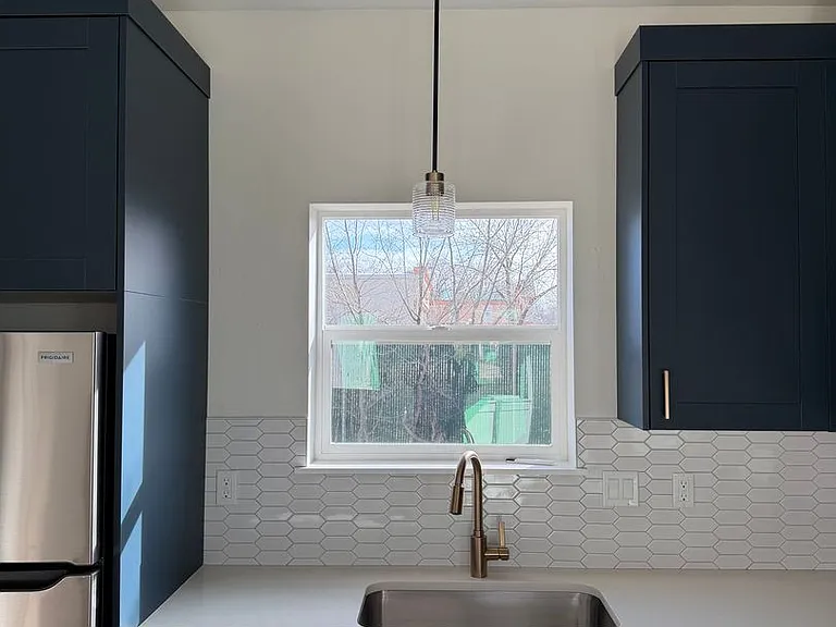 1410 S Newell St #100 — Photo 3