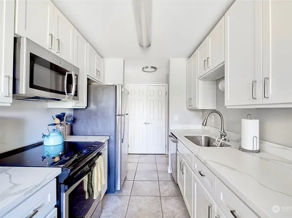 10455 Des Moines Memorial Drive S #N101, Seattle, WA 98168