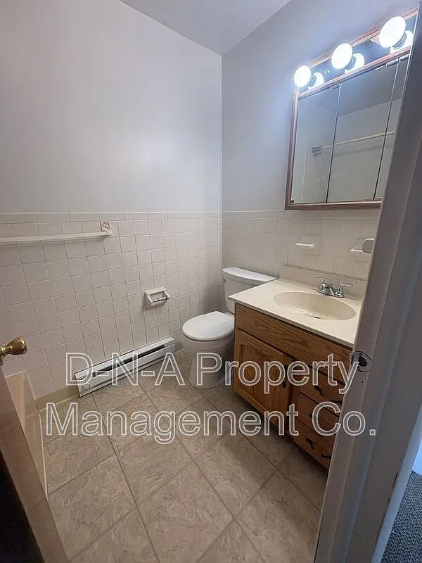2 bed, 1.5 bath, 600 sqft, $1,550 — Photo 4