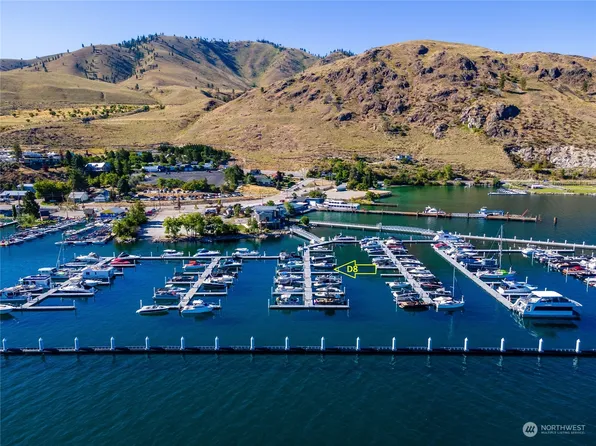 1350 W Woodin Avenue #D8, Chelan, WA 98816