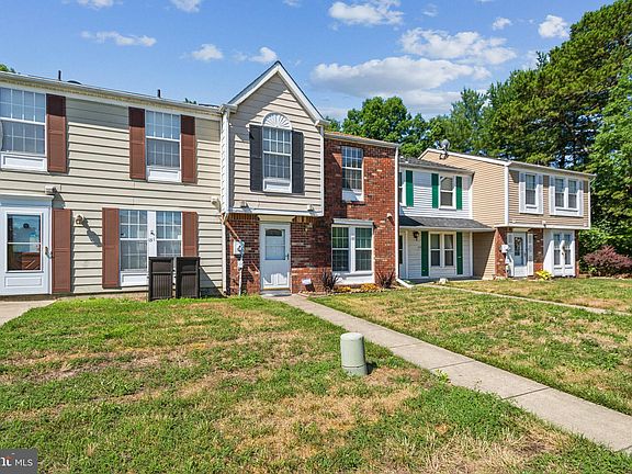 2nd image of 153 Villa Knoll Ct