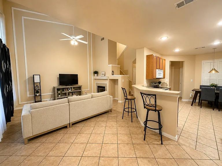 9929 Dryden Ln — Photo 4