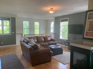 48-48C Seven Springs Ln, Burlington, MA 01803