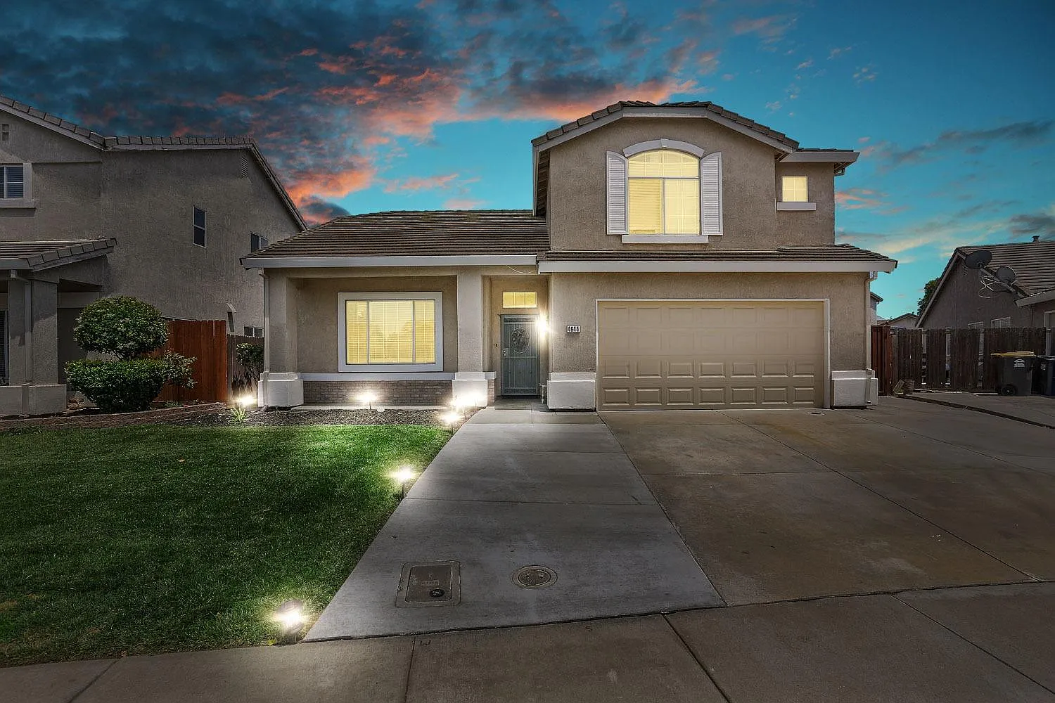 4944 Miramare Ln photo 1