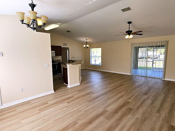 4th image of 1140 Ware Ave