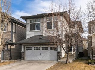 74 W Hillcrest St SW, Airdrie, AB T4B 0Y7