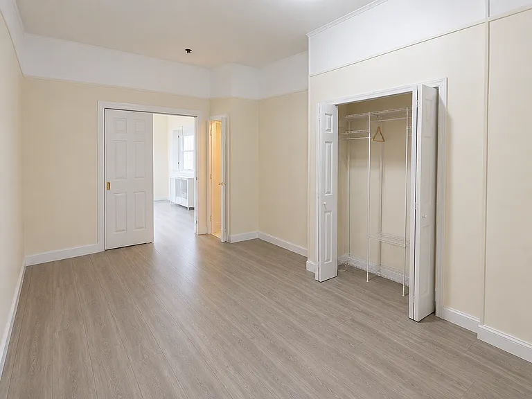 6091 Putnam Ave #2A — Photo 4