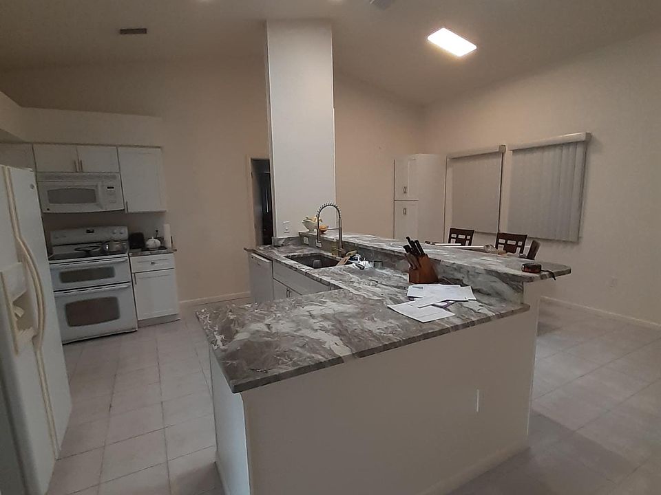 1st image of 130 Swan Dr