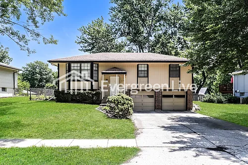 219 SE Bordner Dr Photo 1 219 SE Bordner Dr Photo 1