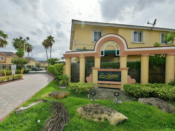 8310 NW 10th St APT 3, Miami, FL 33126