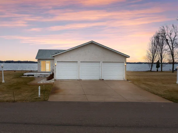 21557 S Lake George Dr NW, Cedar, MN 55011