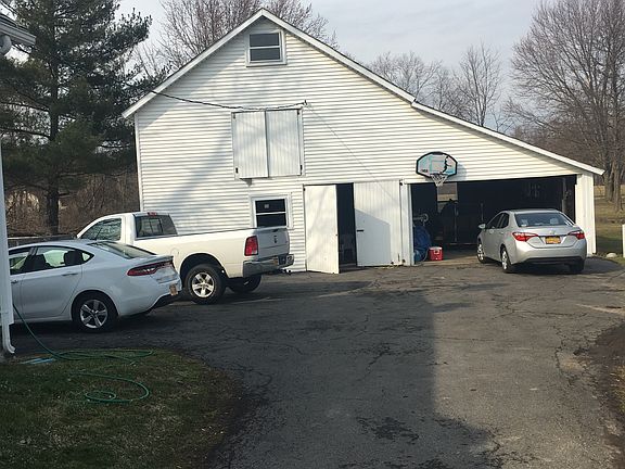 2 story barn w/garage