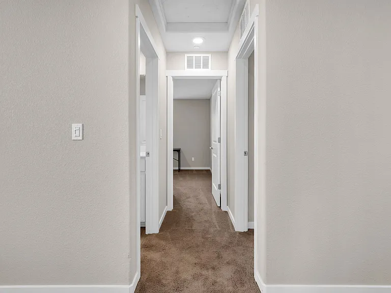 2213 Comstock Ln — Photo 23