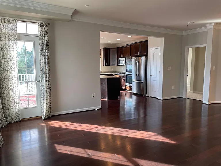 44037 Vaira Ter #290 — Photo 16