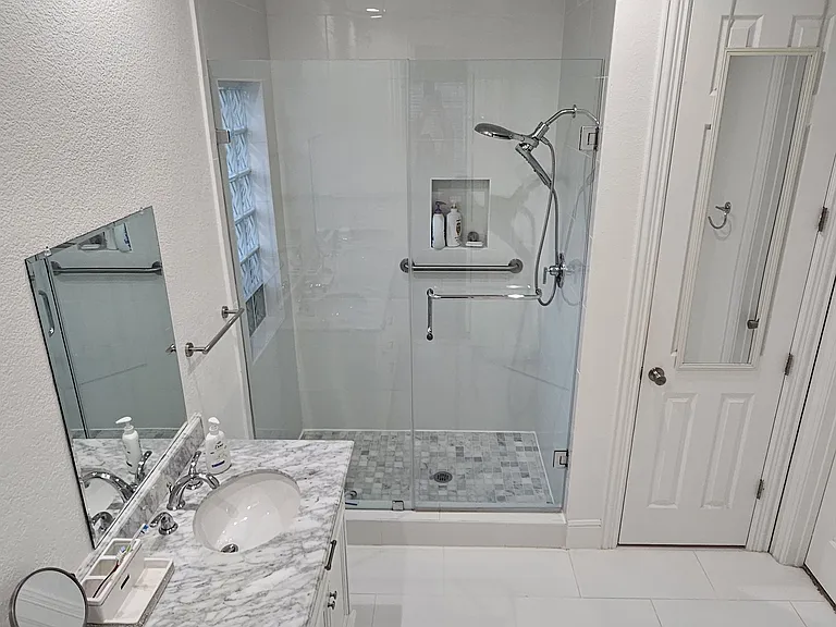 8207 Persimmon St — Photo 12