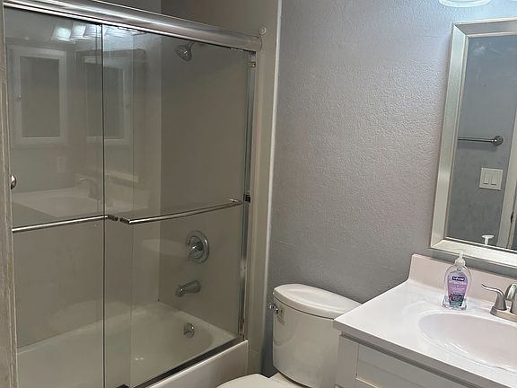 3rd image of 5244 Palm Ave