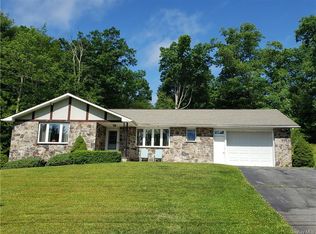 99 Mail Rd, Barryville, NY 12719