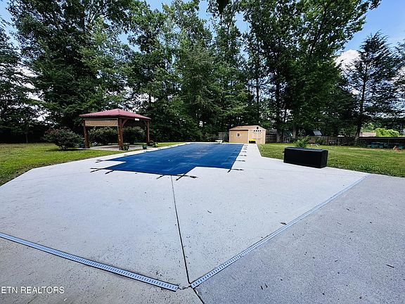 4th image of 408 Dell Rd