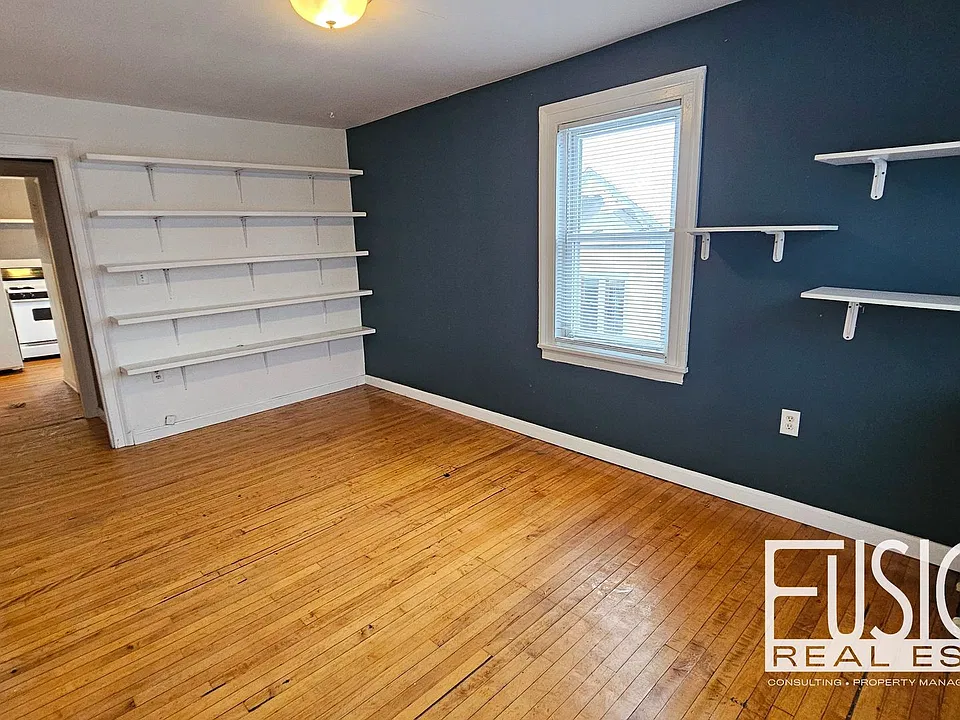 21-25 Elmwood Ave