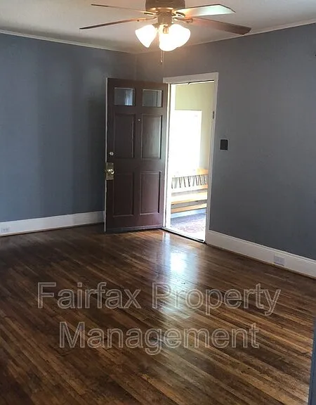 506 E Club Blvd — Photo 11