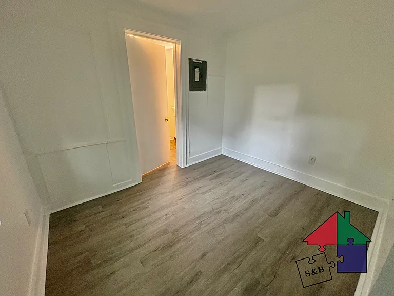 216 Pine St #3C — Photo 9