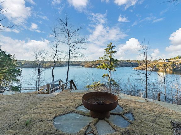 Image 5: Fire Pit