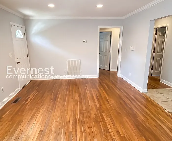 6913 Martha Ave #A — Photo 10