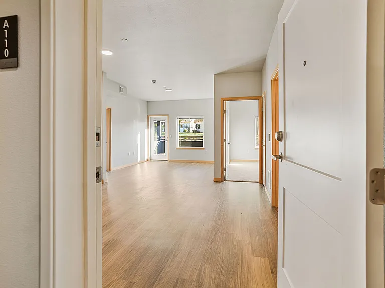 Shadow Creek Apartments — Photo 34