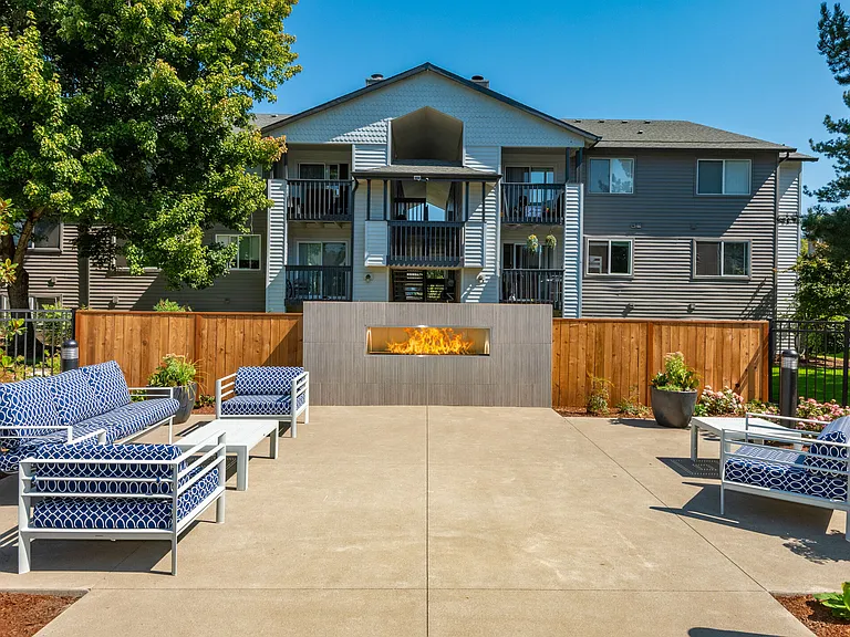 Lumina Apartments — Photo 12