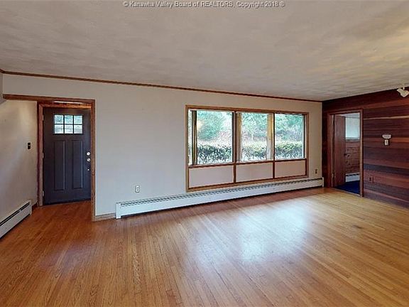 3rd image of 202 Thurston Dr