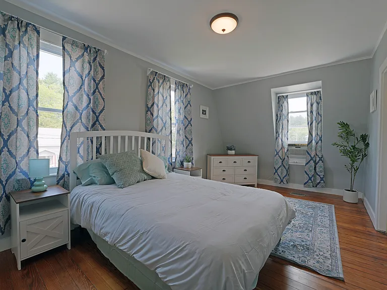 3 Dewey Ave — Photo 8