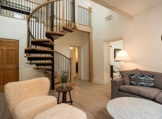 2323 Mountain Rd NW APT 1, Albuquerque, NM 87104