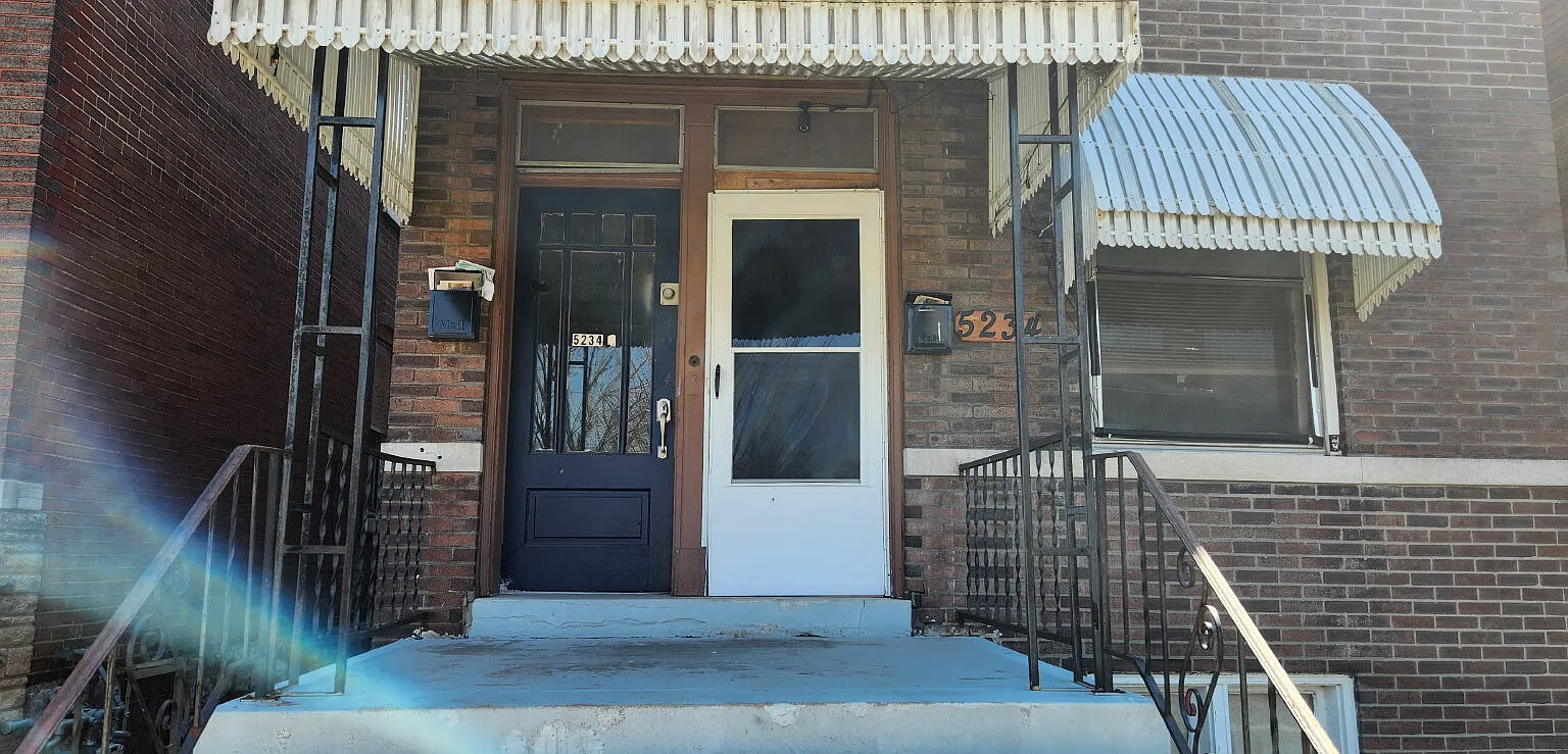2 bed, 1.0 bath, $750 — Photo 1