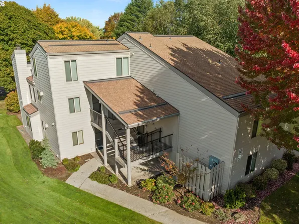 9910 SW Trapper Ter, Beaverton, OR 97008