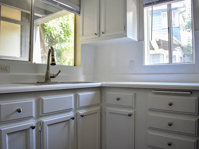 1750 EL Cerrito Place Apartments — Photo 8