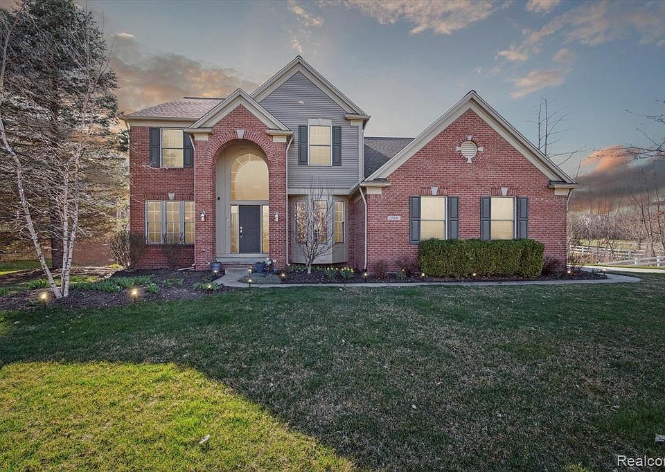 1st image of 1910 Amsbury Ln
