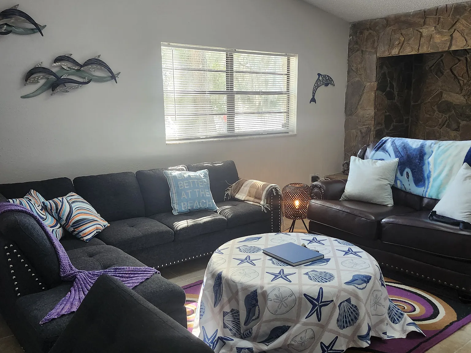 215 Beach Ln — Photo 4