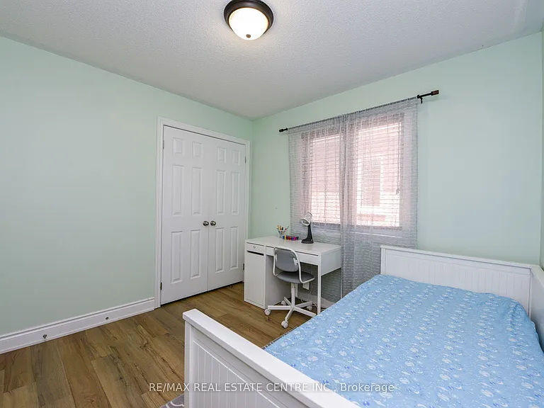 682 Megson Ter — Photo 25